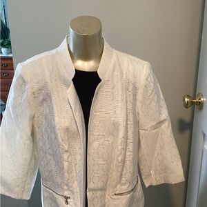 Roz & Ali White Textured Open Blazer with Zip Pockets